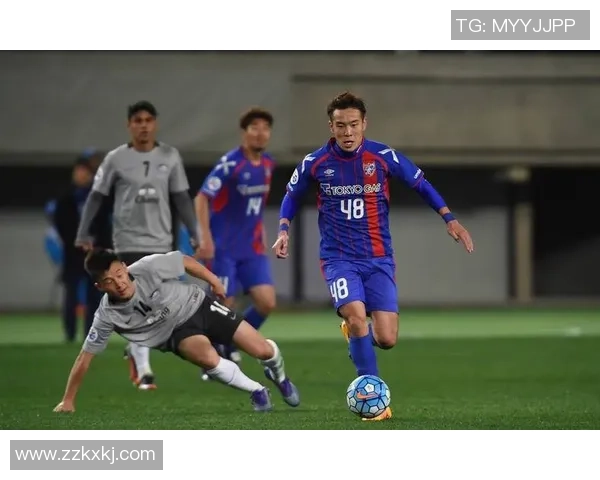 东京绿茵迎战山口雷法全力争胜展现足球激情与团队精神